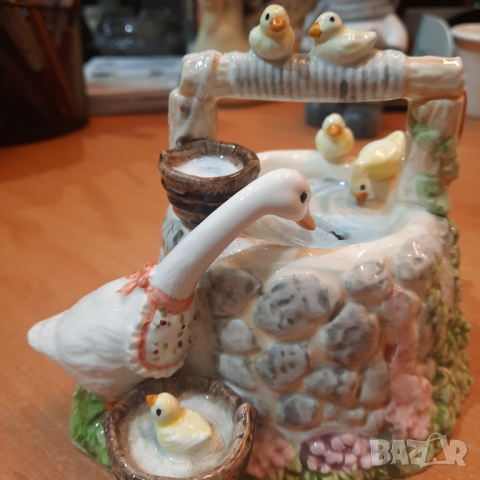 Liz Shepard,колекция порцеланова касичка, снимка 3 - Антикварни и старинни предмети - 44751990