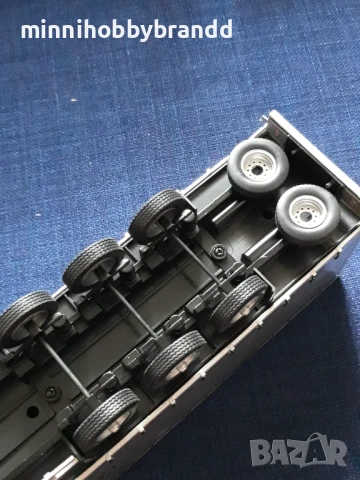 Mercedes Benz 1844 1.43 Scale top model, снимка 4 - Колекции - 50584826