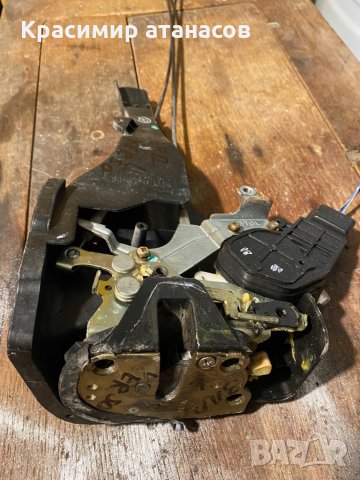 Брава на врата за Тойота Авенсис версо,задна лява.2001-2004г