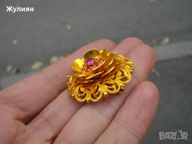 СТАРА ПОЗЛАТЕНА БРОШКА , снимка 4 - Антикварни и старинни предмети - 47547312