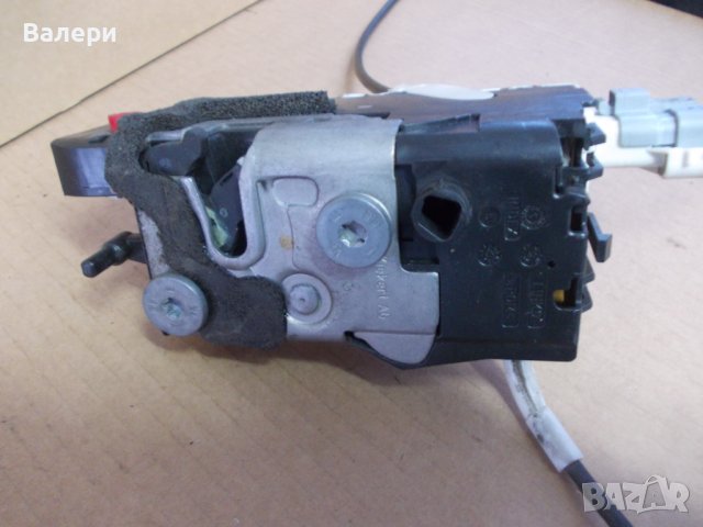 PEUGEOT 407 SW брава за задна лява врата 96 813 373 80, снимка 2 - Части - 44388506