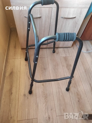 проходилка за възрастни хора , снимка 2 - Ролатори - 53253312