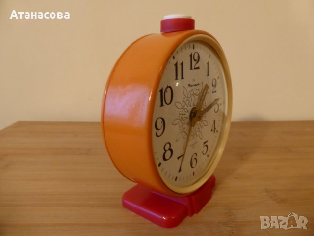 Будилник часовник Янтар, снимка 4 - Антикварни и старинни предмети - 44265105