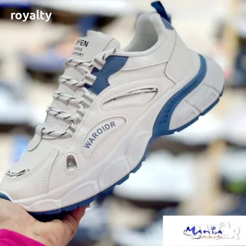 Дамски маратонки от еко кожа.Вътрешната част е текстил,ходилото е леко и гъвкаво.  Налични номера от