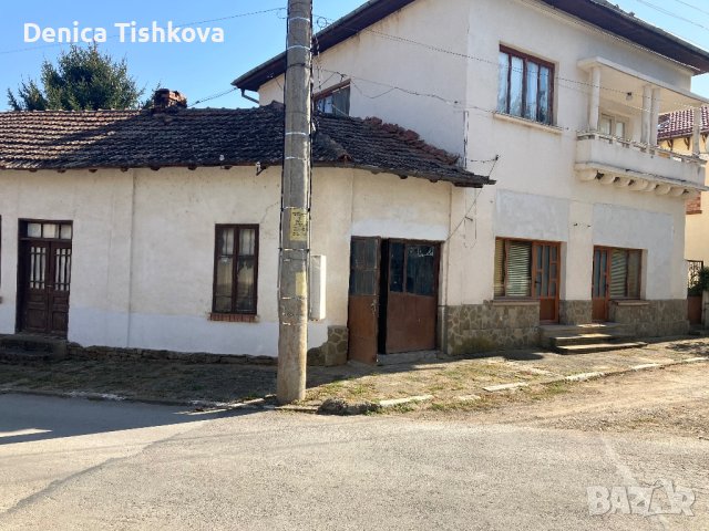 Двуетажна къща с двор, снимка 11 - Къщи - 42249677