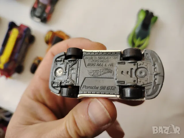 Колички Hotwheels, снимка 13 - Коли, камиони, мотори, писти - 56345903