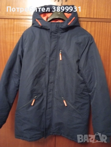 Тъмносиньо Зимно яке, стилно и топлещо