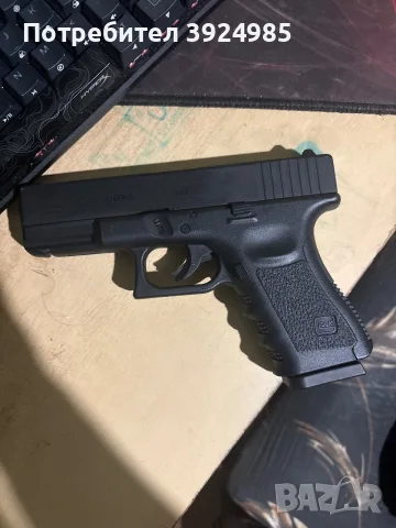 Glock-19 запазен , снимка 2 - Въздушно оръжие - 56236910