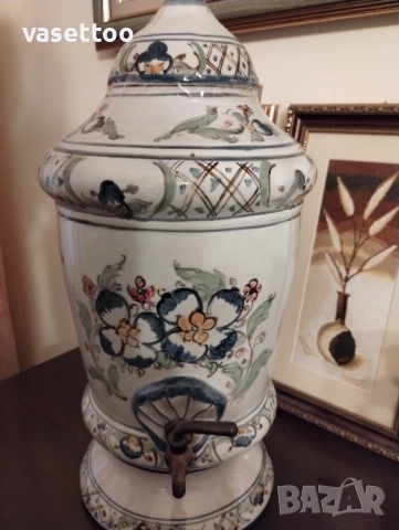 Голям порцеланов съд с капак