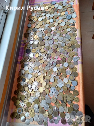 Огромен лот жетони