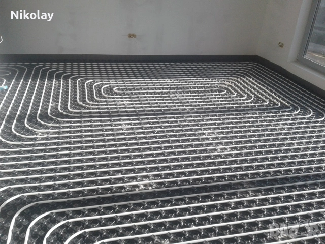 Полагане на водно подово отопление