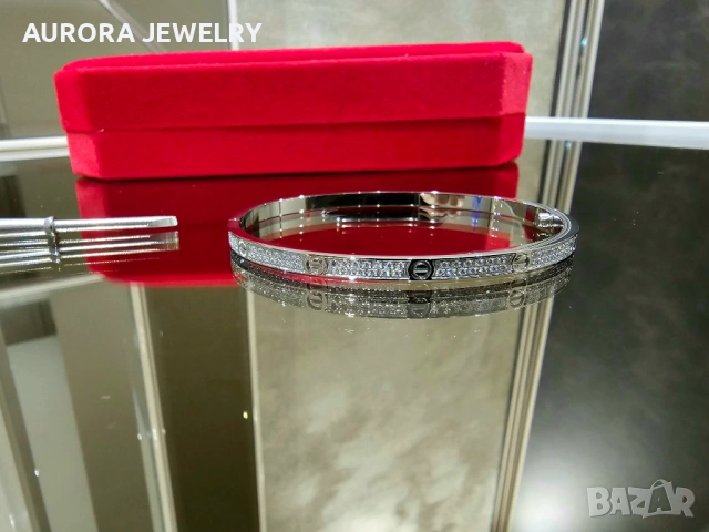 CARTIER Love Small Paved White Gold Diamonds Гривна с Отверка, снимка 5 - Гривни - 53169859