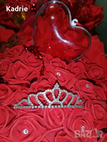 светещ вечен букет от 51🌹👑, снимка 3 - Романтични подаръци - 56067819