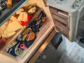 Продавам хладилник LG . Има забележки по външния вид които са заснети.Работи без проблем   , снимка 6