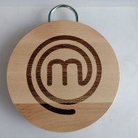 Дървена дъска за рязане с лого, снимка 1 - Аксесоари за кухня - 31429695