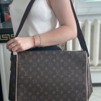 Бизнес чанта през рамо Louis Vuitton унисекс , снимка 1 - Чанти - 29107618
