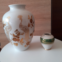 Порцеланова ваза , снимка 1 - Вази - 44602120