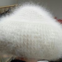 Дамски,ръчно плетени, зимни шапки от вълна,ангора,мохер,мерино, снимка 15 - Шапки - 27564081