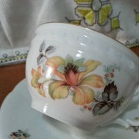 Порцелан Чехословакия чаши за чай , снимка 1 - Антикварни и старинни предмети - 42769217