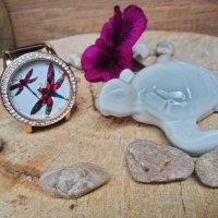 Дамски стилен часовник с пеперуди и кожена каишка в кафяво, снимка 3 - Дамски - 44367620