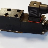 Хидравличен разпределител TOS RSE 1-042R11-1700 24VDC solenoid hidraulic valve, снимка 2 - Резервни части за машини - 42889313