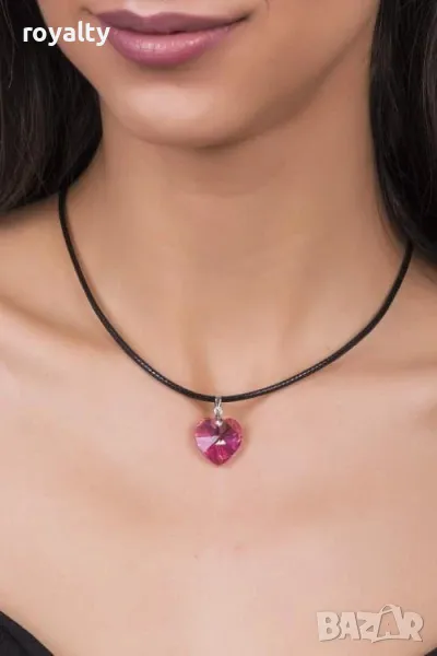 Дамско колие с висулка, снимка 1