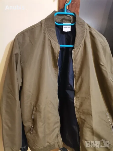 НОВО Jack & Jones - Яке бомбър с джобове с цип, снимка 1