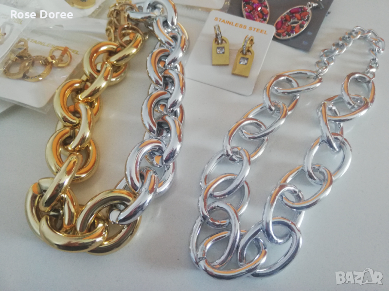 Комплект Стоманени бижута на Едро - 10 чифта обеци и две колиета, снимка 1