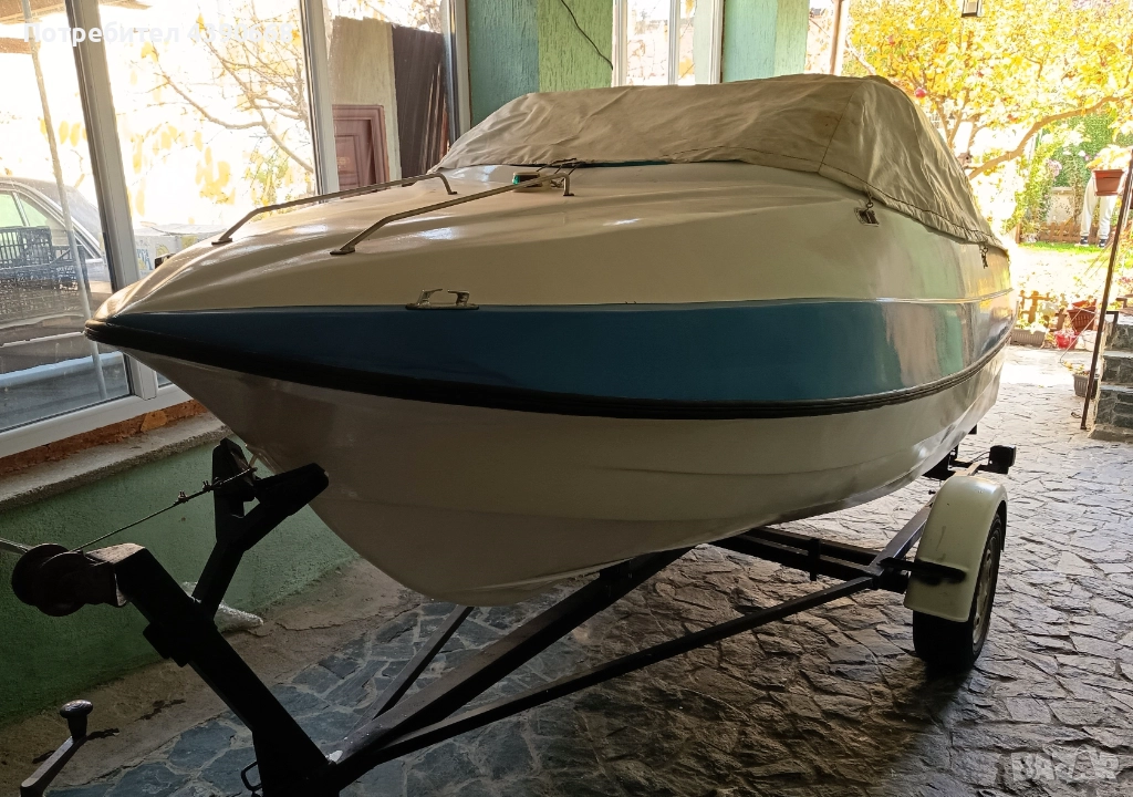 Лодка ELAN Gliser GT402 с колесар, снимка 1