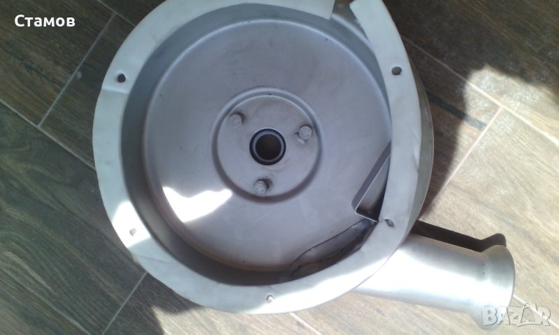 Продавам помпа, резервни части за гроздомелачка, снимка 1