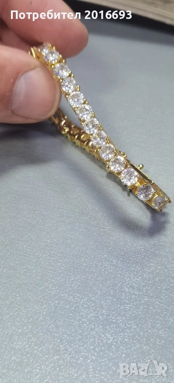 Дамска гривна с кристалчета., снимка 1