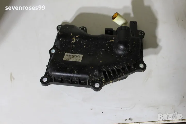 Капак двг Mazda 6 2006 2.0i 147 Мазда 6 1406031531 LF50  0W9W-1-4-560-02, снимка 1