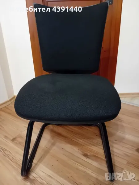 Офис стол в черен цвят , снимка 1