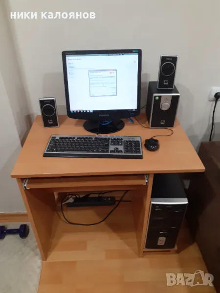Настолен компютър,бюро ,колони, снимка 1