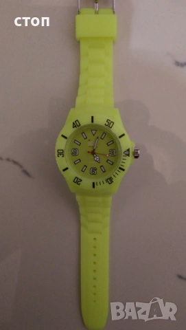 Спортен цветен часовник, снимка 2 - Други - 53029389