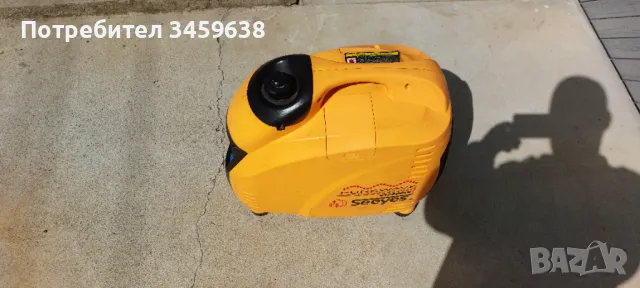 Инвекторен генератор 2500W, снимка 2 - Генератори - 50102840