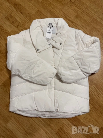 Късо, обемно капитонирано яке (Puffer jacket)
