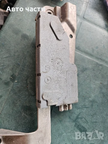 Усилвател антена Mercedes CLS W219 3.5 i 292 конски сили A2118270742