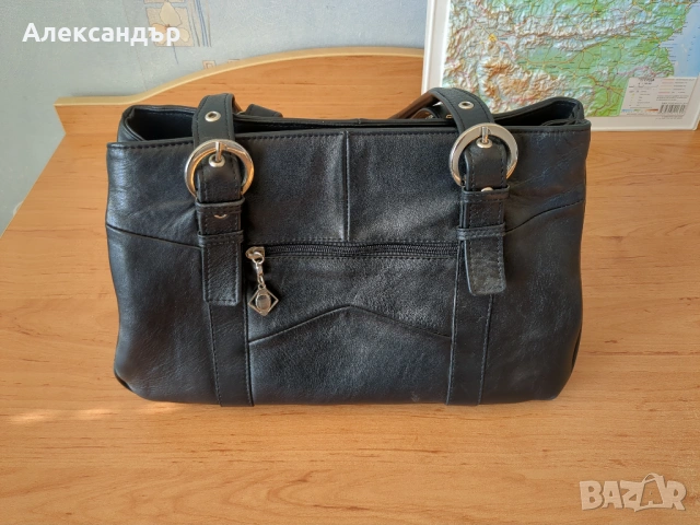 Черна дамска чанта от естествена кожа