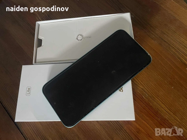 продавам телефон Honor 400 lite 