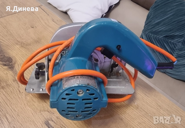 Ръчен цирколяр Black I Decker 450w 