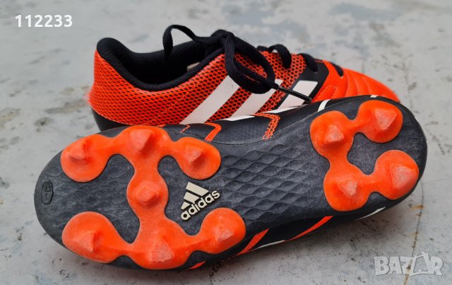 Adidas футболни обувки 30 номер, снимка 3 - Детски маратонки - 30647831