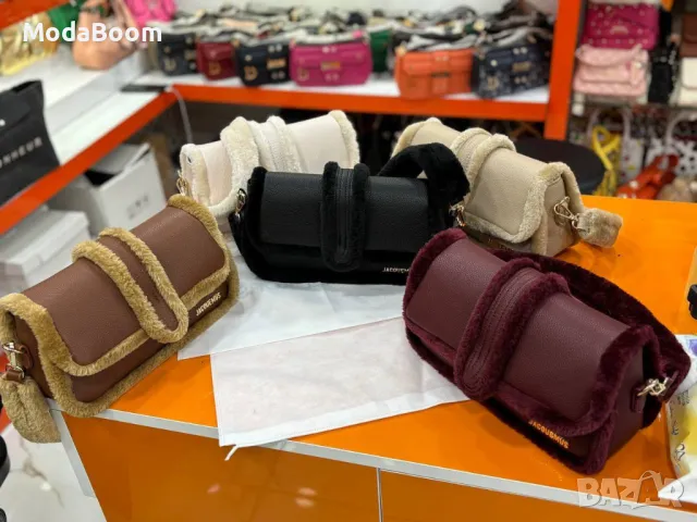 JACQUEMUS дамски чанти Различни цветове 