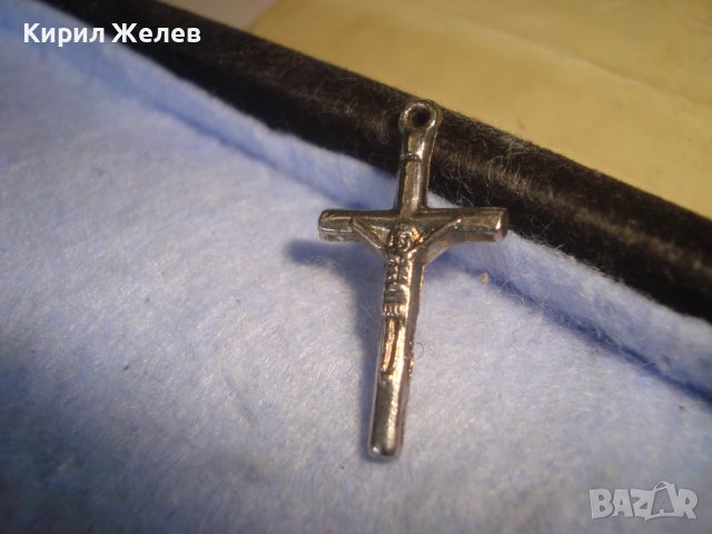 МАЛКО СРЕБРИСТО ДВУСТРАННО РЕЛЕФНО НАГРЪДНО РАЗПЯТИЕ КРЪСТЧЕ 21450, снимка 5 - Колиета, медальони, синджири - 36902391