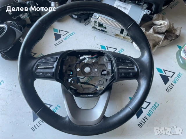 Кожен волан с подгрев 56110J9790UN5 от Hyundai Kona 1.6 CRDi e-VGT AWD, двигател D4FE, 136 кс., 4x4