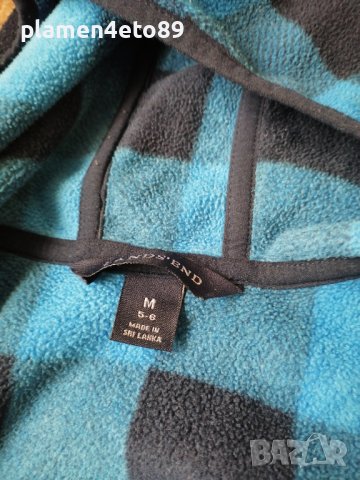 Яке 5/6г, снимка 3 - Детски анцузи и суичери - 39836007