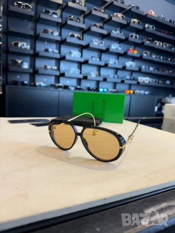 очила с черен обикновен калъф и ув защита gucci cartier Tom ford, снимка 3 - Слънчеви и диоптрични очила - 51175368