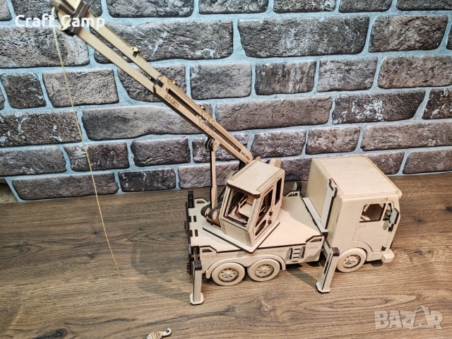 Дървен модел на камион – Кран / Автокран – Craft Camp, снимка 9 - Коли, камиони, мотори, писти - 52774893