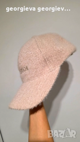 Оригинална шапка с козирка GUY LAROCHE, снимка 2 - Шапки - 52870523