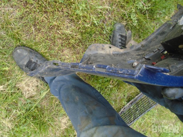 Задна броня Рено Сценик 2004 година, снимка 11 - Части - 34907916